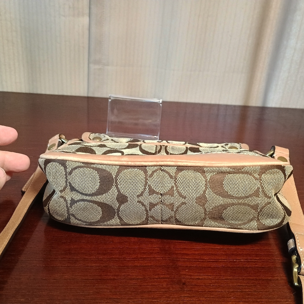 Coach Brown Signature Canvas Turn Lock Crossbody Bag - Picture 4 of 5